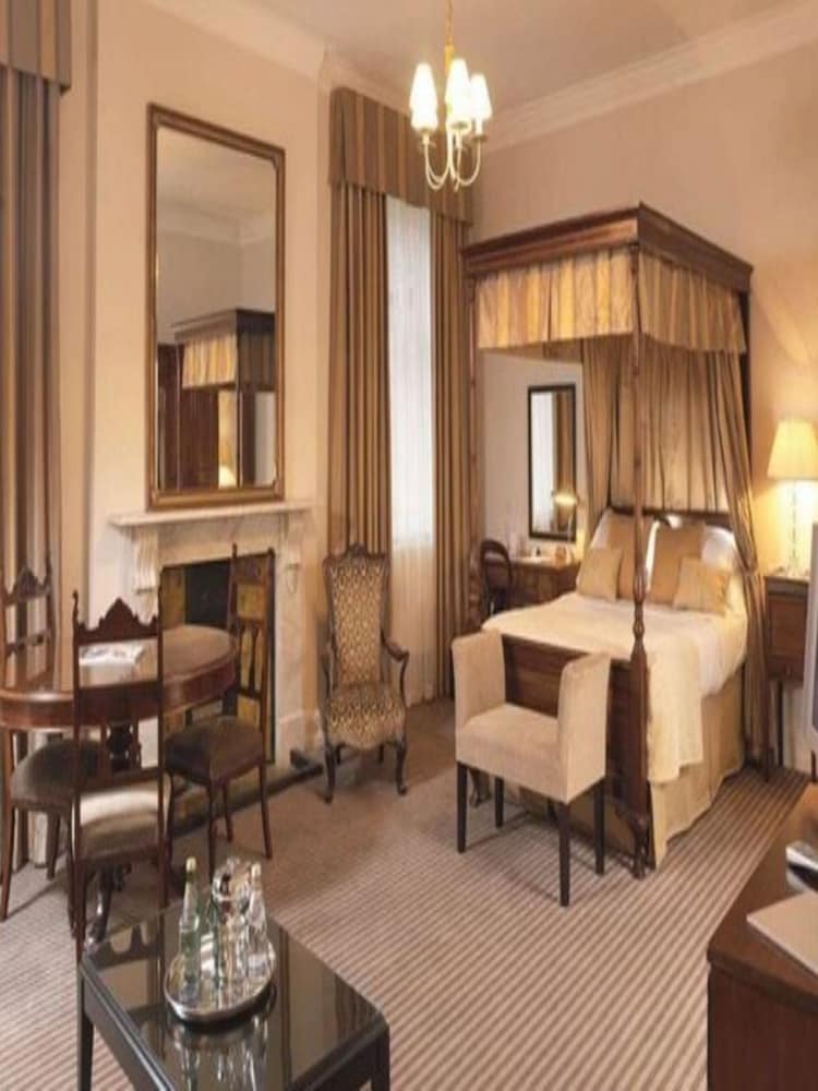 Macdonald Frimley Hall Hotel And Spa 62/73