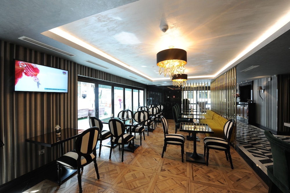 Le Petit Palace Hotel 42/50