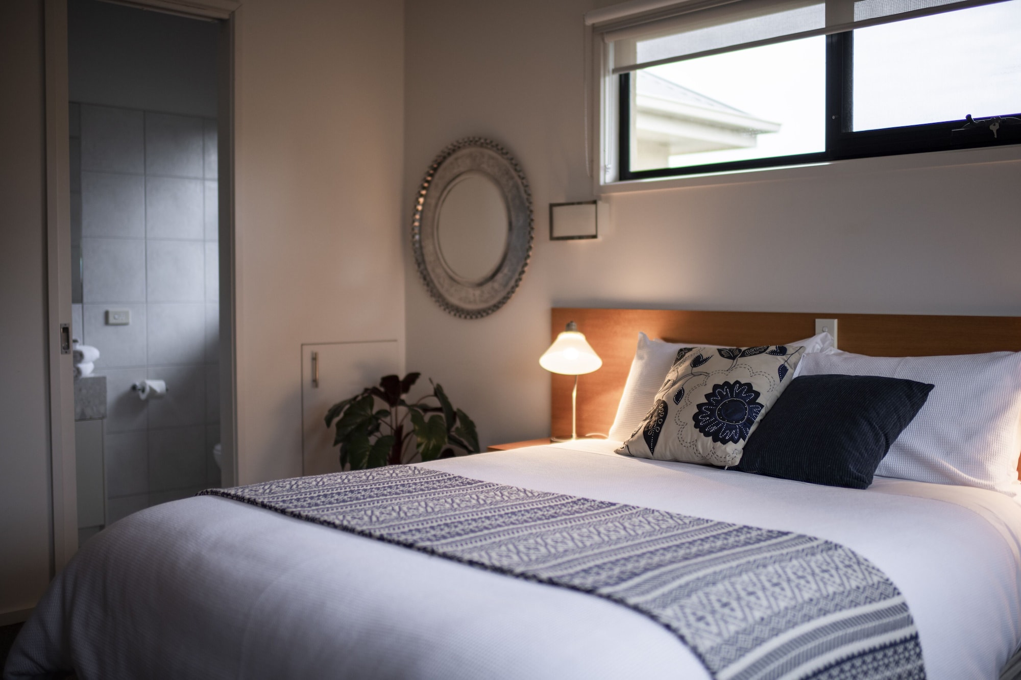 Upstairs, Deluxe, Apartment, King Bed, Queen Bed