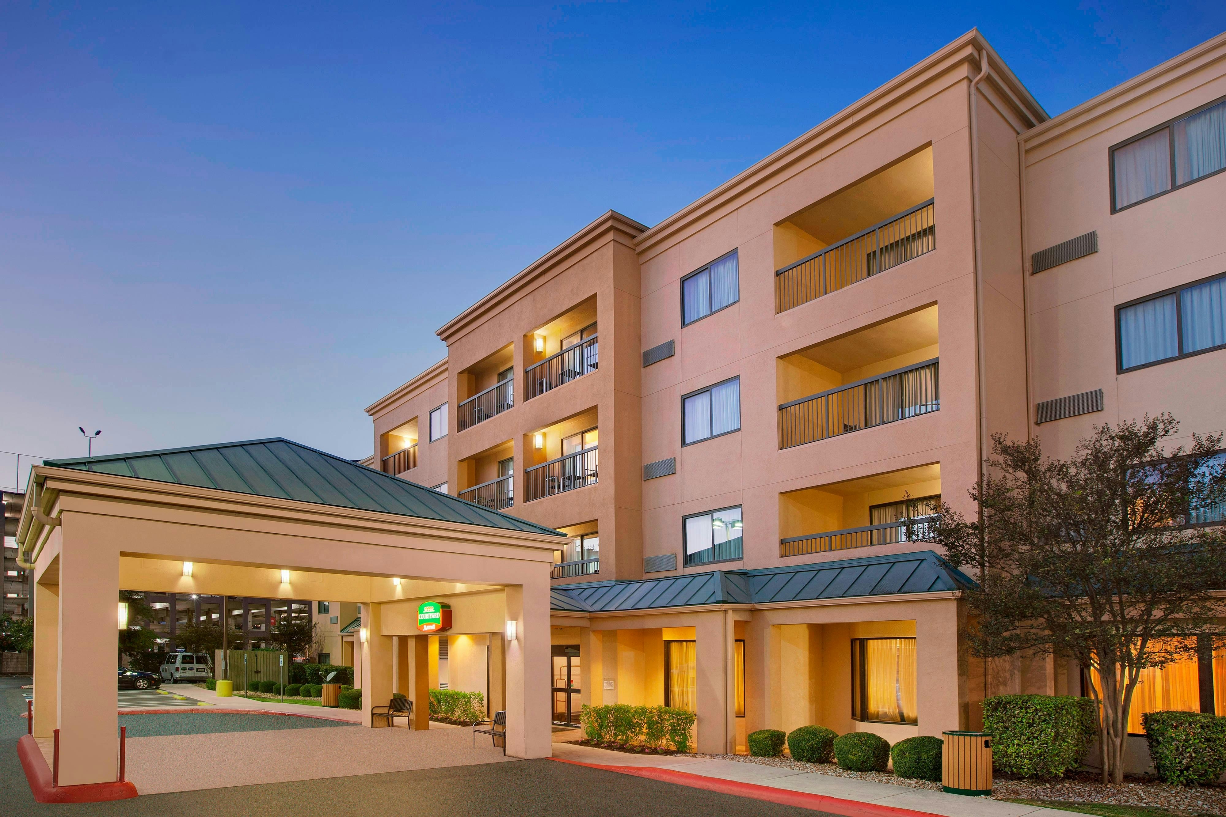 Courtyard San Antonio Airport North Star Mall 4/42