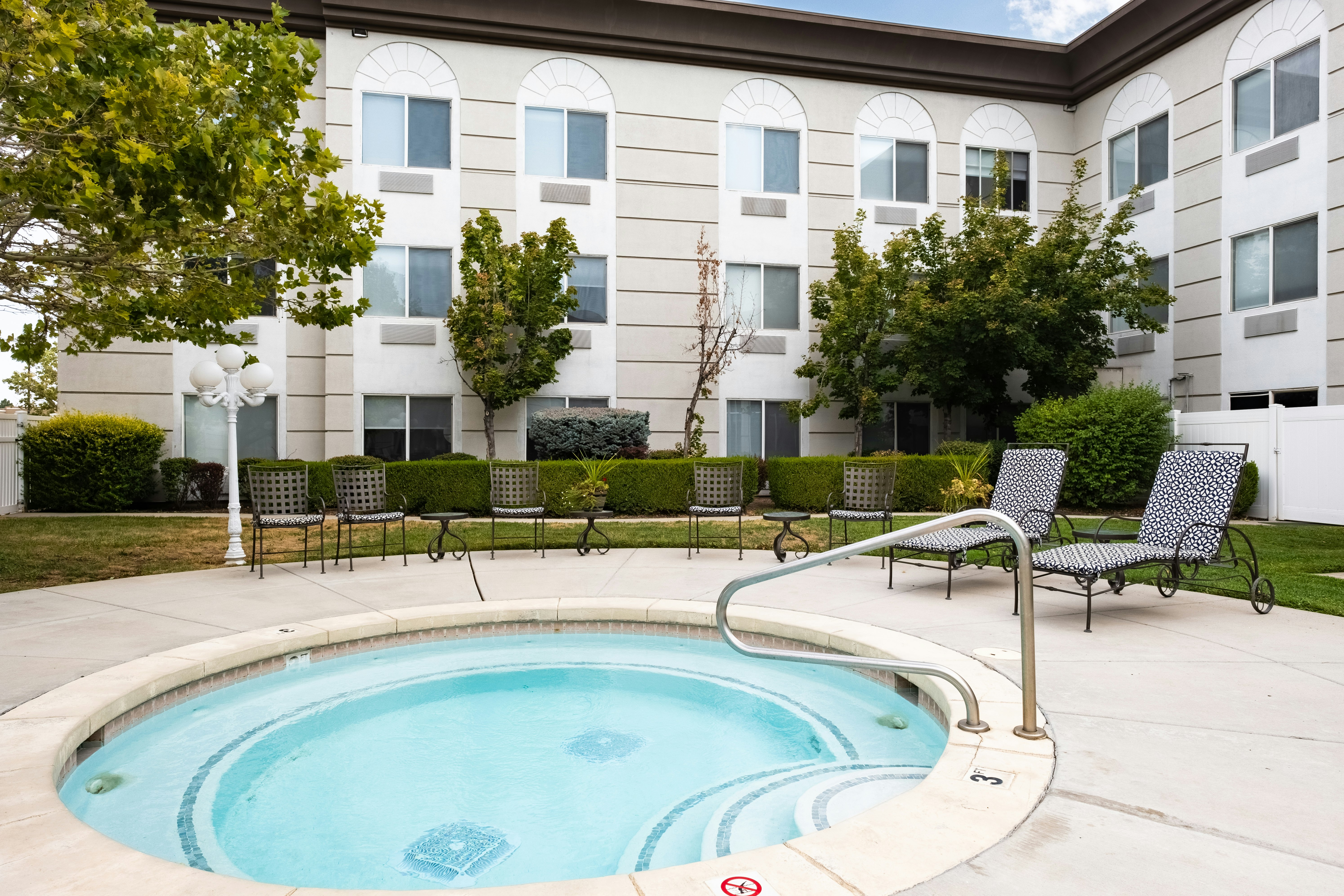 Hampton Inn Suites Salt Lake City Airport 79/82