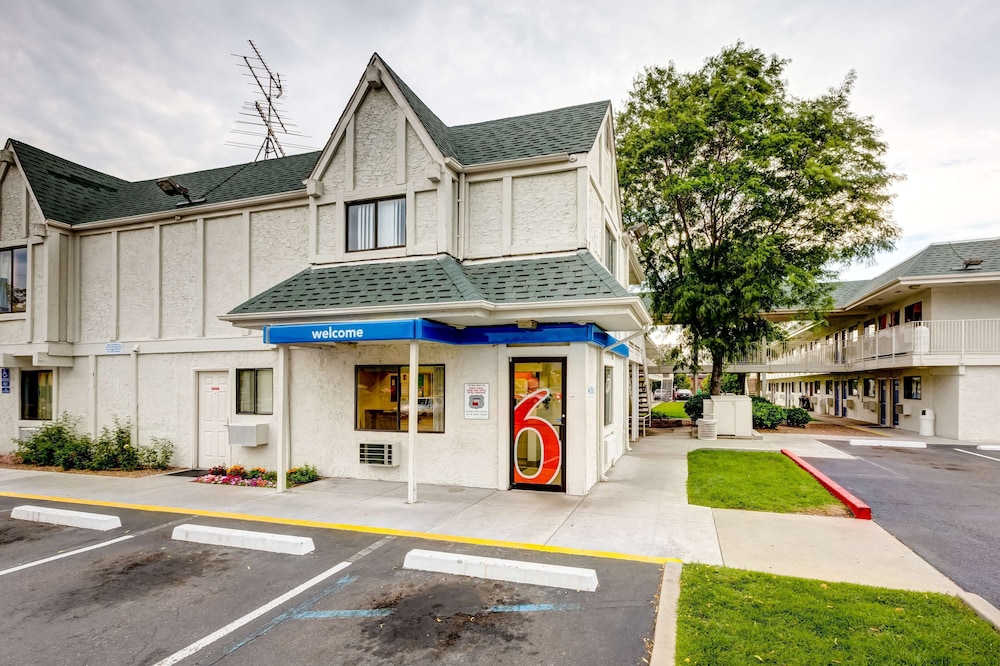 Motel6 Wheat Ridge, CO - West - Denver North 28/34