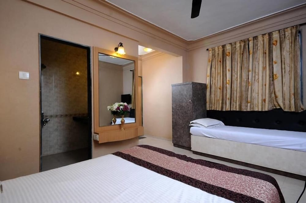 Hotel Vyankatesh 17/35