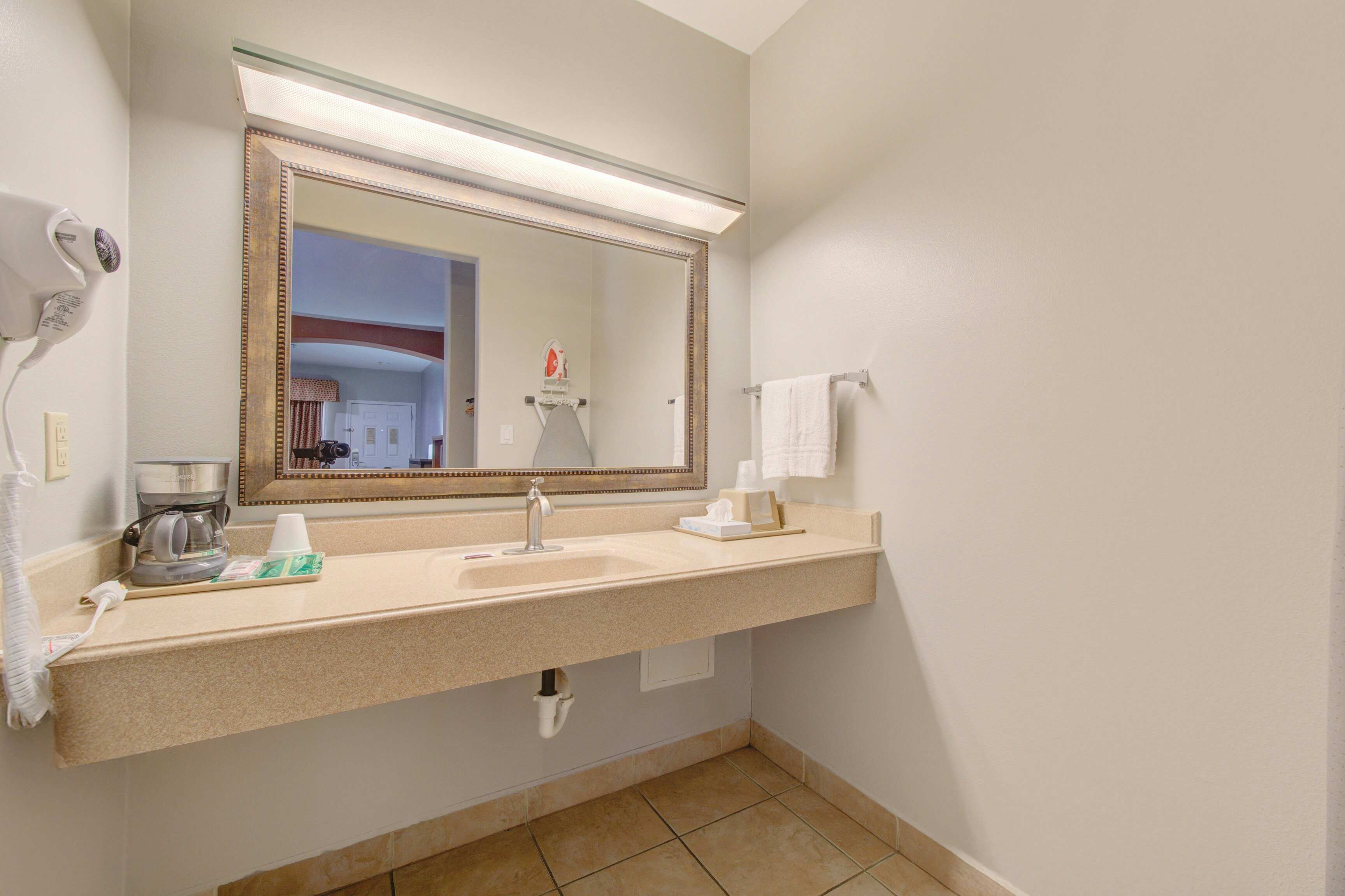 Weslaco Inn by Capital O Near Mercedes 55/56