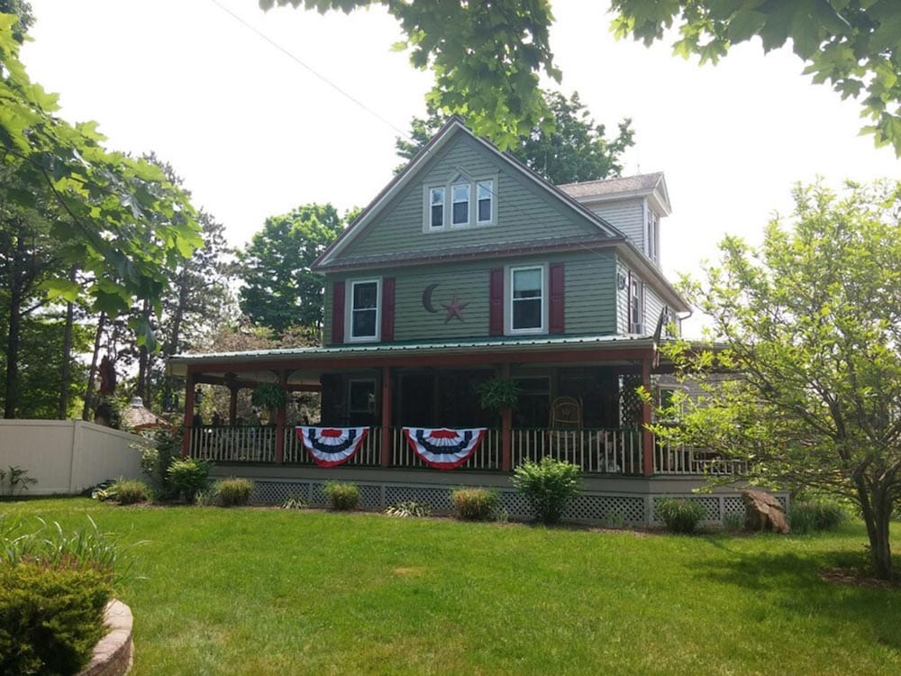Oasis Bed and Breakfast 32/37