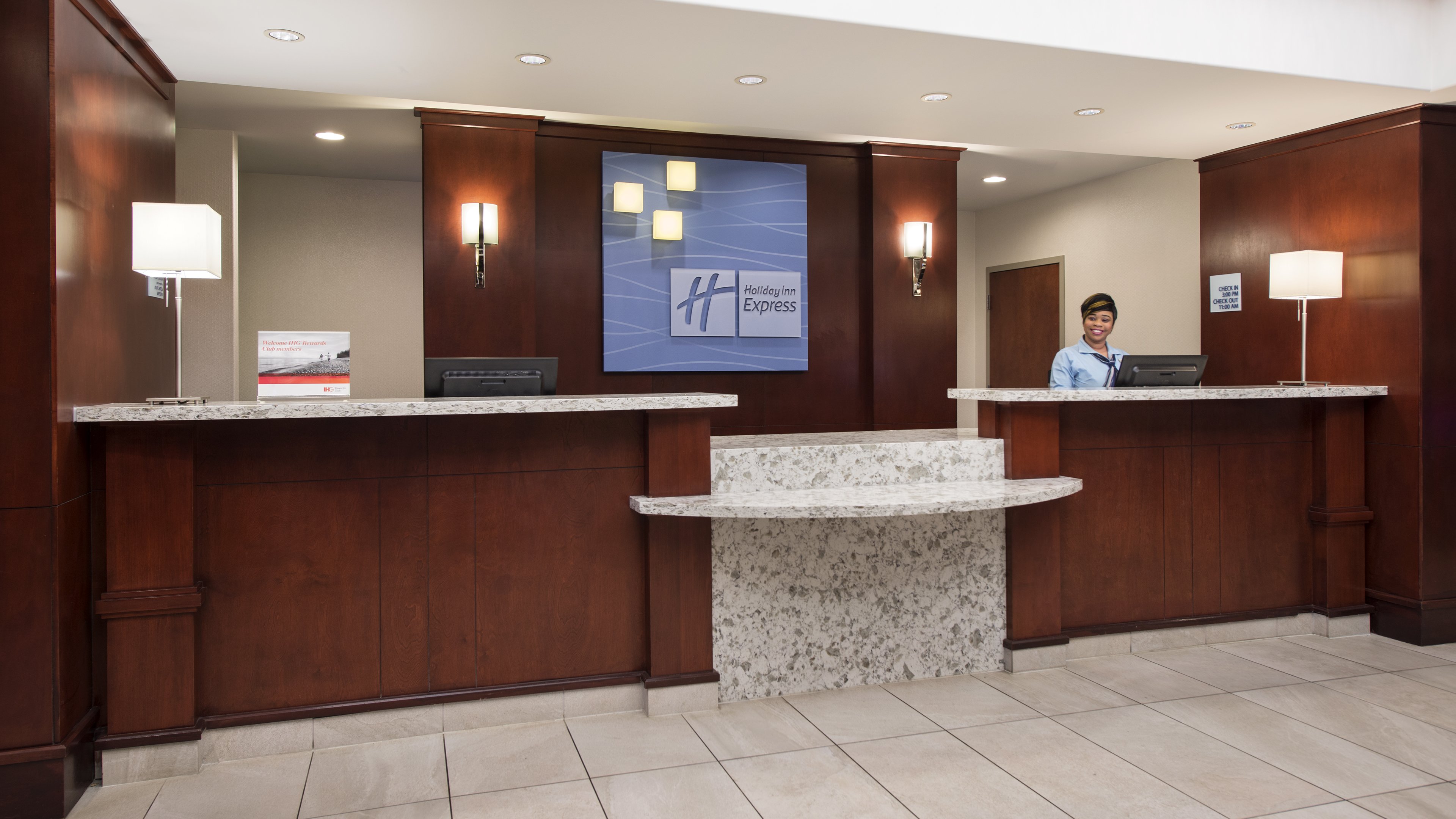 Holiday Inn Express & Suites Sherwood Park-Edmonton Area 5/31