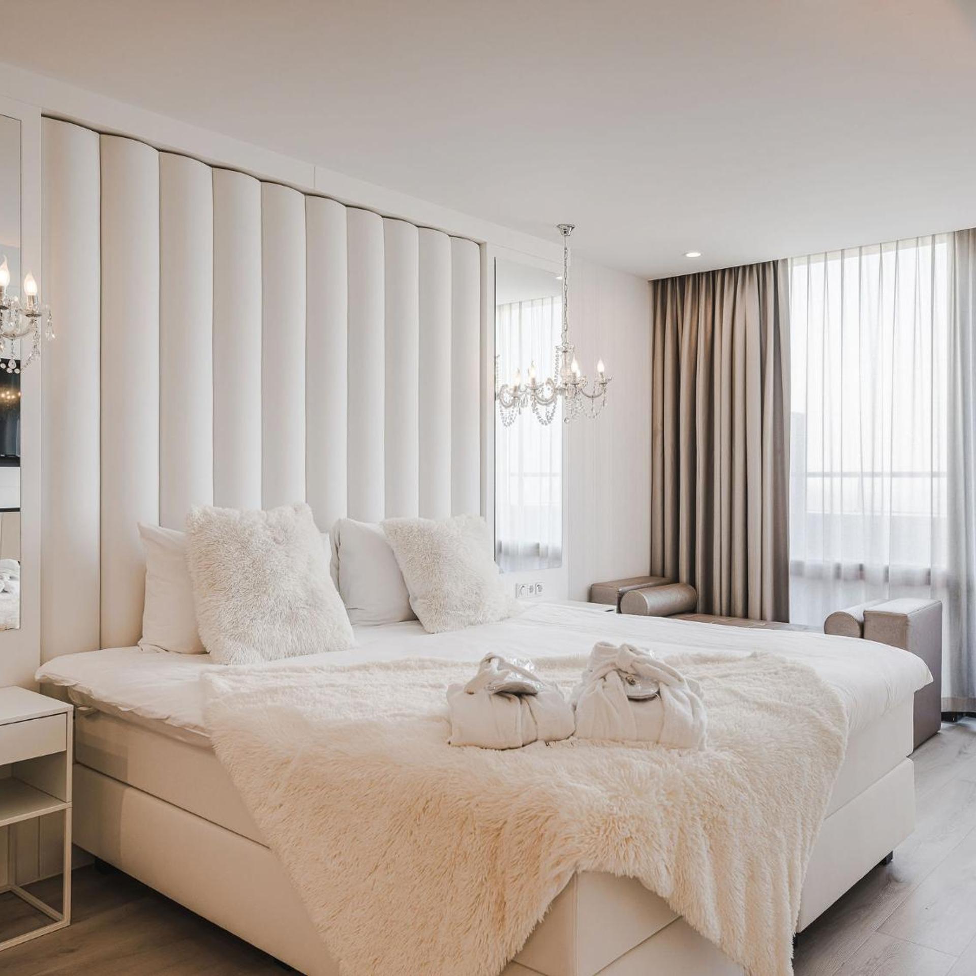 Bridal, Suite