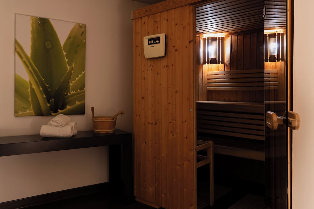 HEVEA APPART HOTEL 37/50