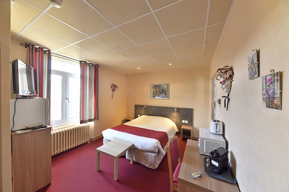 Hostellerie du Cantal 7/15