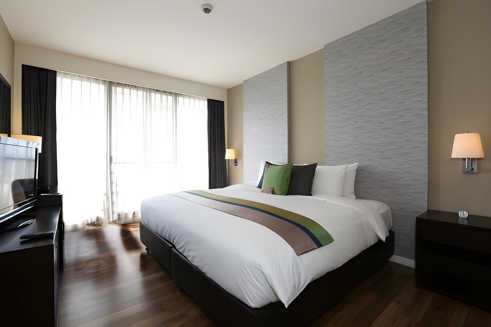 ONE BEDROOM DELUXE