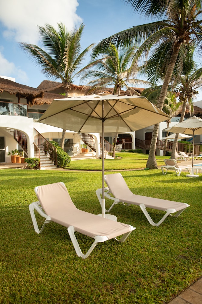 Las Villas Akumal 35/50