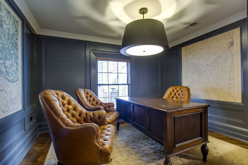The Campbell House Lexington, Curio Collection by Hilton 43/63