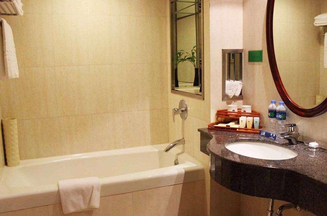 Dongguan Huihua International Hotel 50/51
