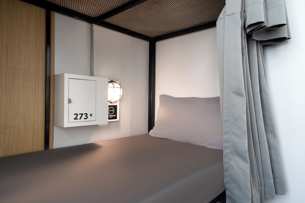 Oh Bangkok Hostel 54/84