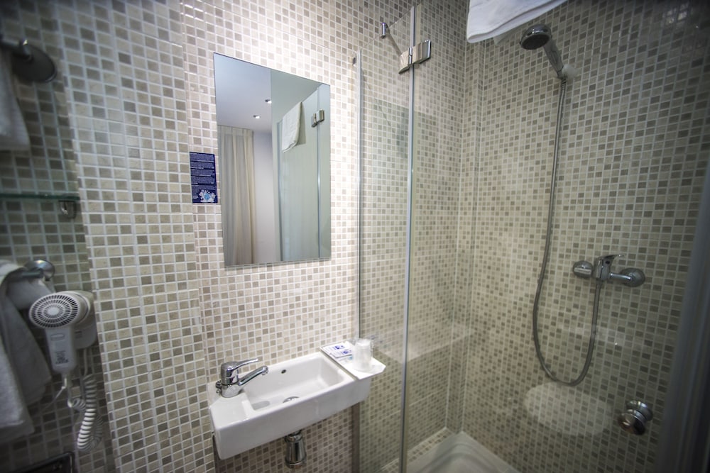 Hostal Centro 23/27