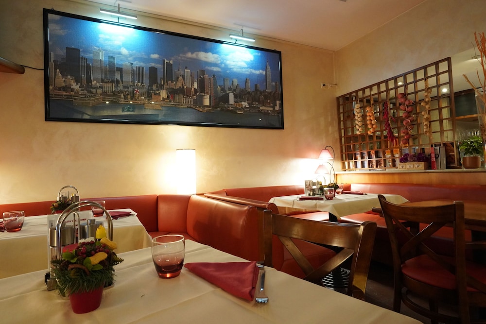 Hotel Ristorante Bahnhof Haus 26/50