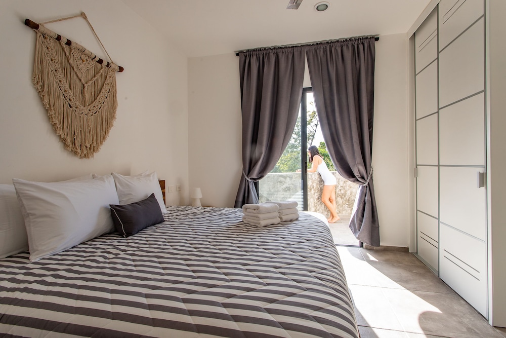 1 Bedroom, Residential, Suite, King Bed