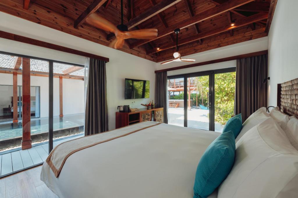 4 Bedrooms, Beach, Residence