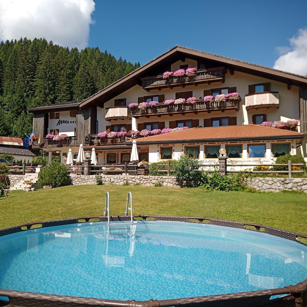Park Hotel Arnica 5/50