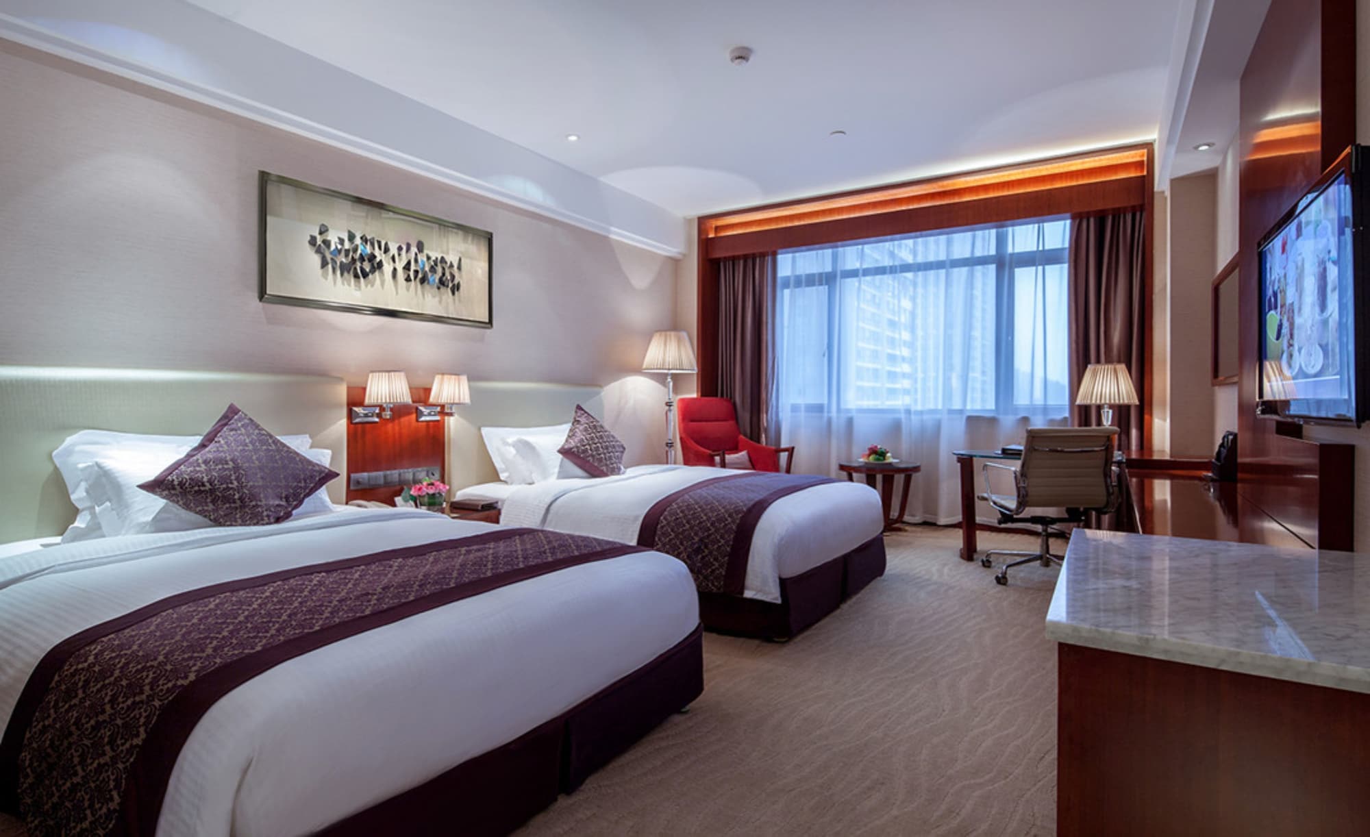 GRAND, DELUXE, SUITE