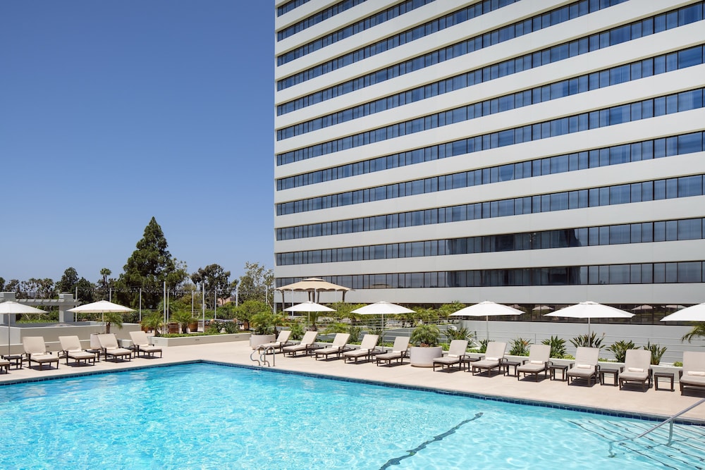 THE WESTIN SOUTH COAST PLAZA