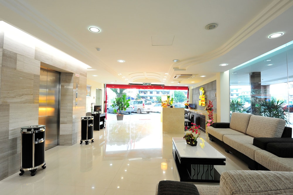 Hallmark View Hotel 13/56