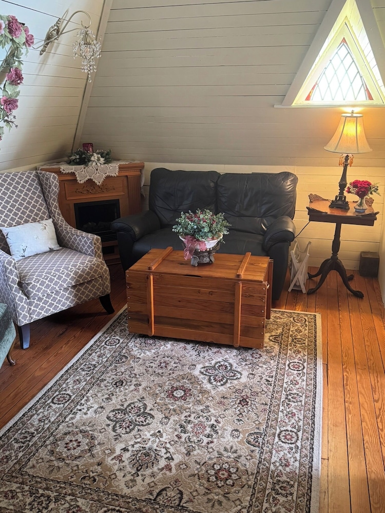 Gillis Grier Bed and Breakfast 30/50
