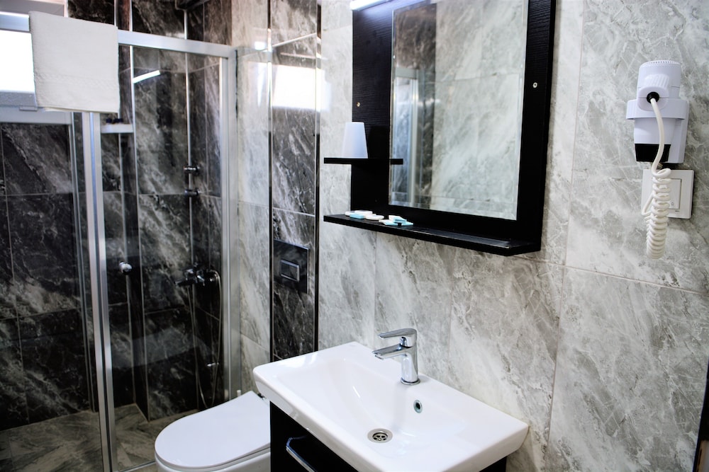 GUMULDUR MAVI DENIZ HOTEL 49/50