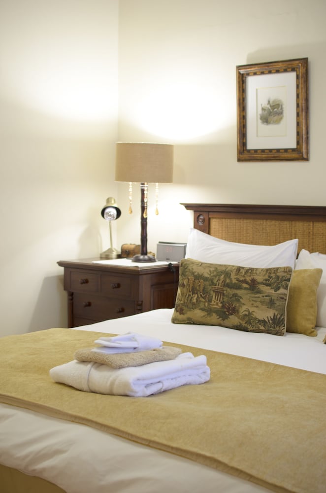 Riversong Guest House 23/76