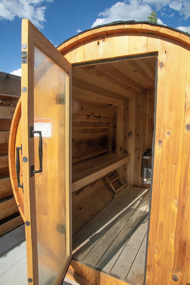Wolf Creek Lodge, BW Signature Collection 44/71