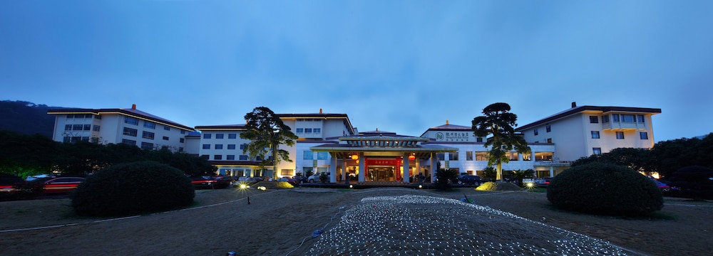 Cixi Hangzhou Bay Hotel 36/37