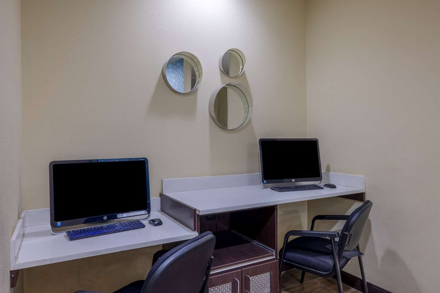 La Quinta Inn & Suites by Wyndham Artesia 44/58