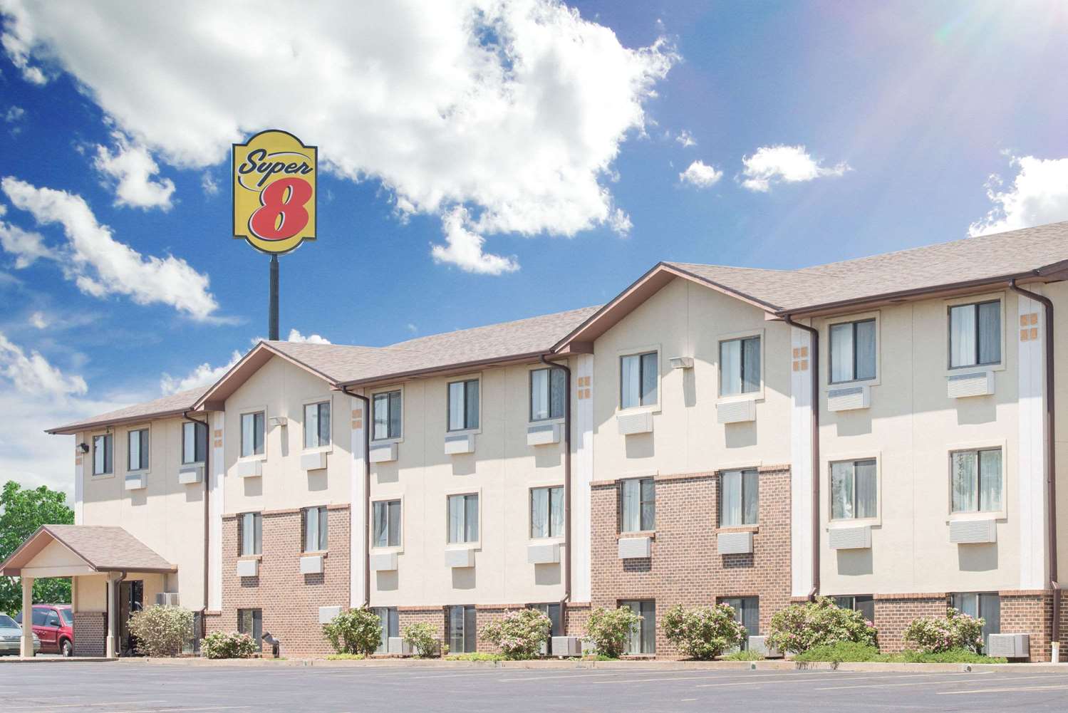 Super 8 By Wyndham Abilene Ks 2/6