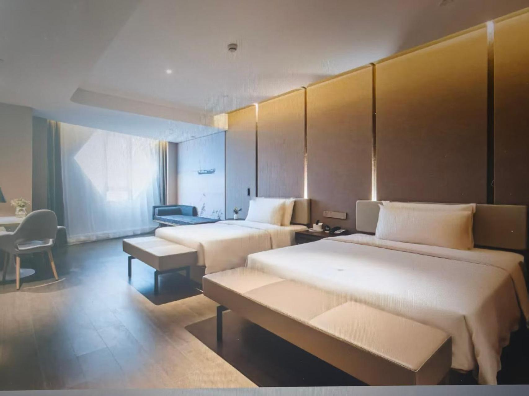 Atour Hotel (Xiangshan People's Square) 8/52