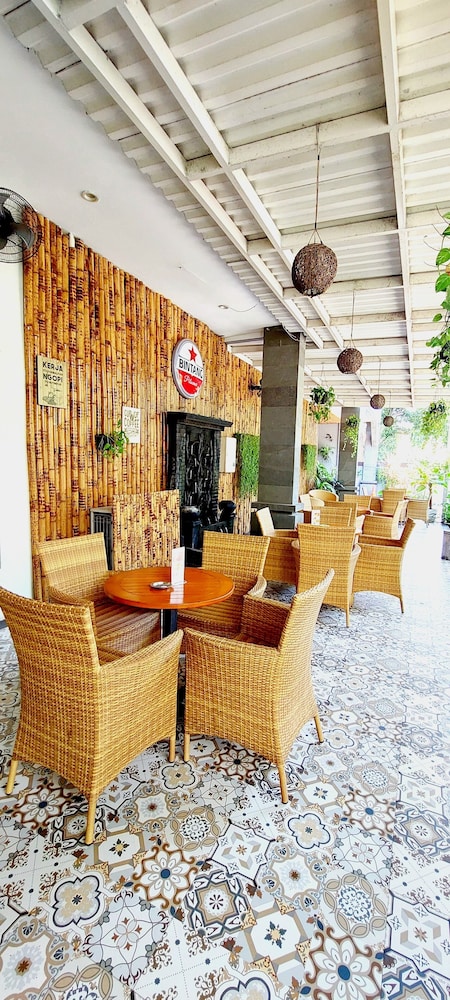 Hotel Transit Pasuruan 30/43