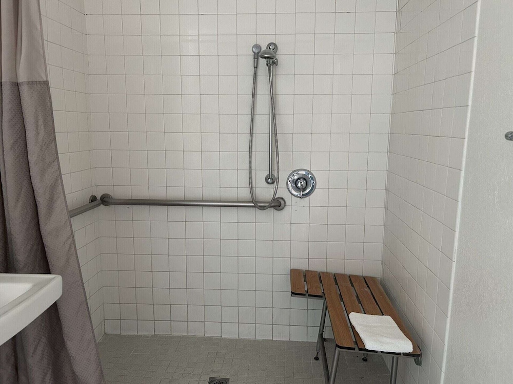Motel6 Stanton, CA - Anaheim West 59/60