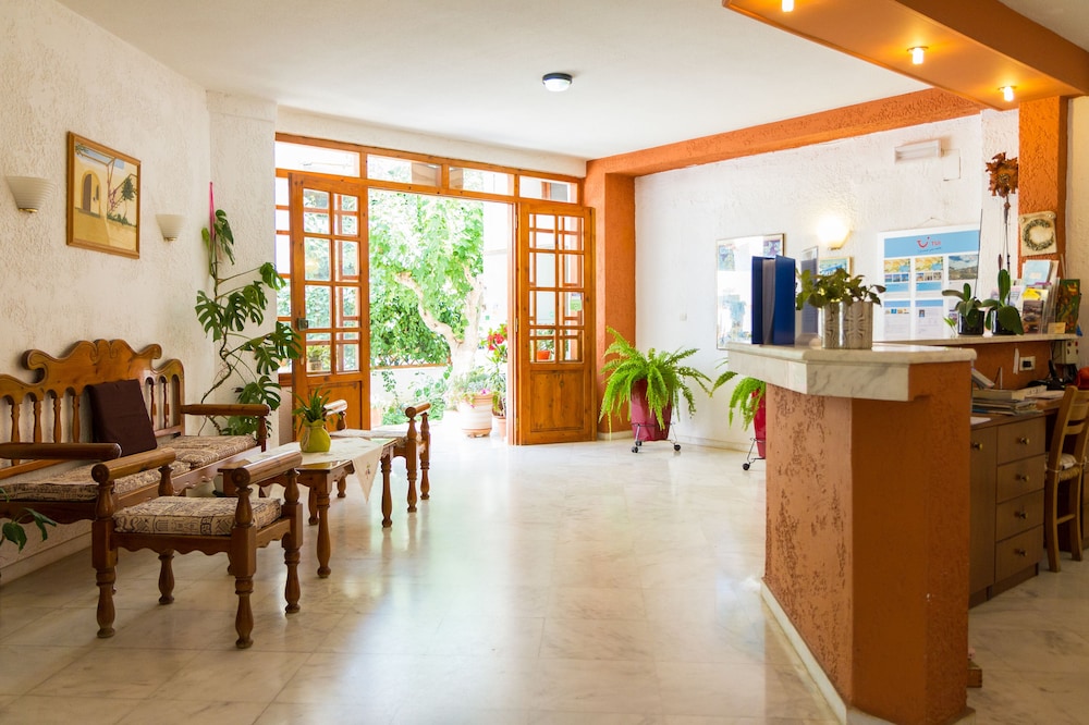 Ideal Hotel 6/41