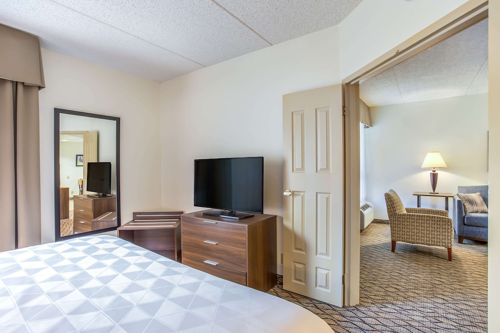 Burrstone Inn, an Ascend Collection Hotel 20/55