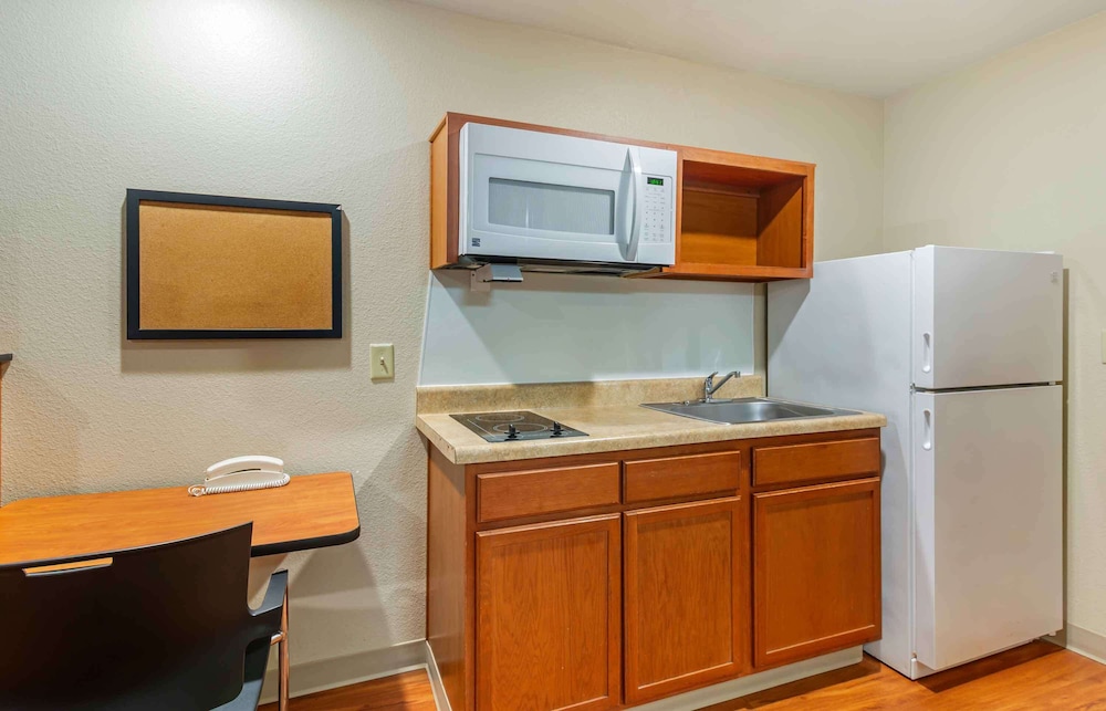 Extended Stay America Select Suites Atlanta Chamblee 52/53