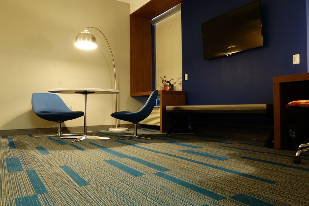 ALOFT RALEIGH DURHAM AIRPORT BRIER CREEK 26/48