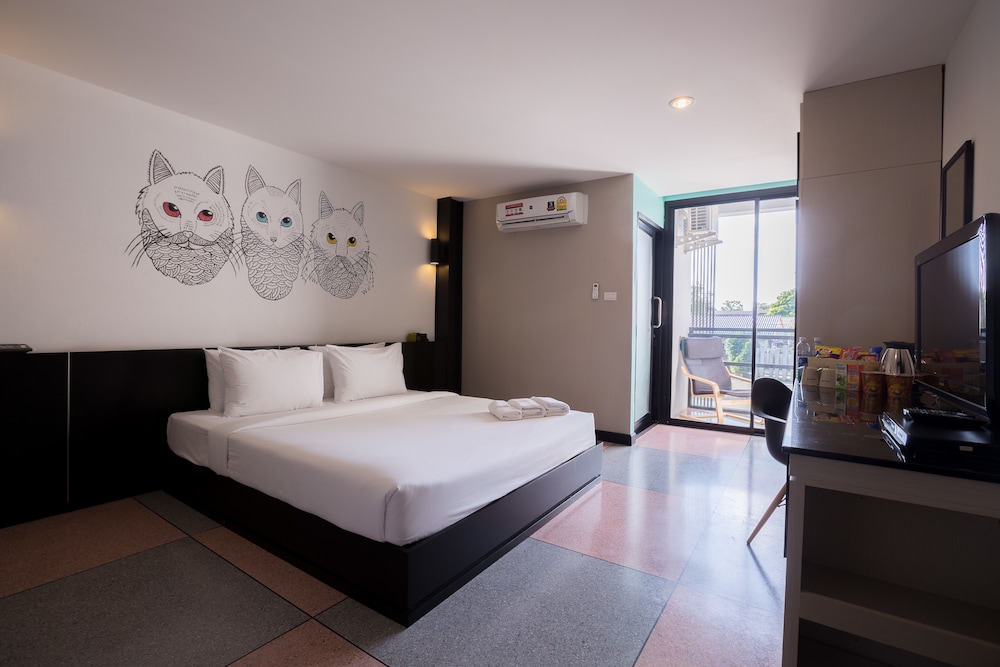 Pentahug Hotel 10/41