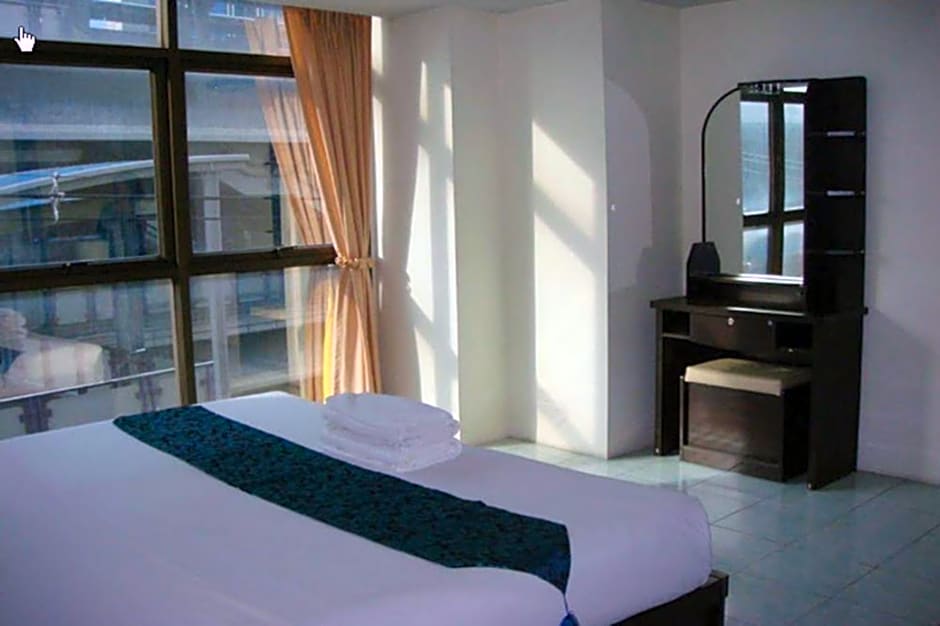 King Royal Garden Inn 14/32