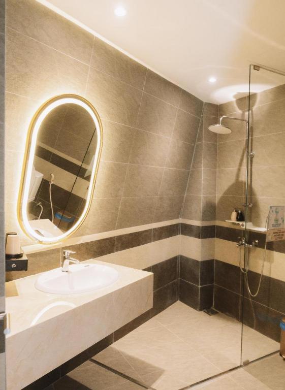 Ha Tien Sea View Hotel 20/20