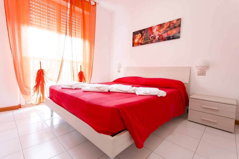 2 Bedrooms, Apartment, Terrace