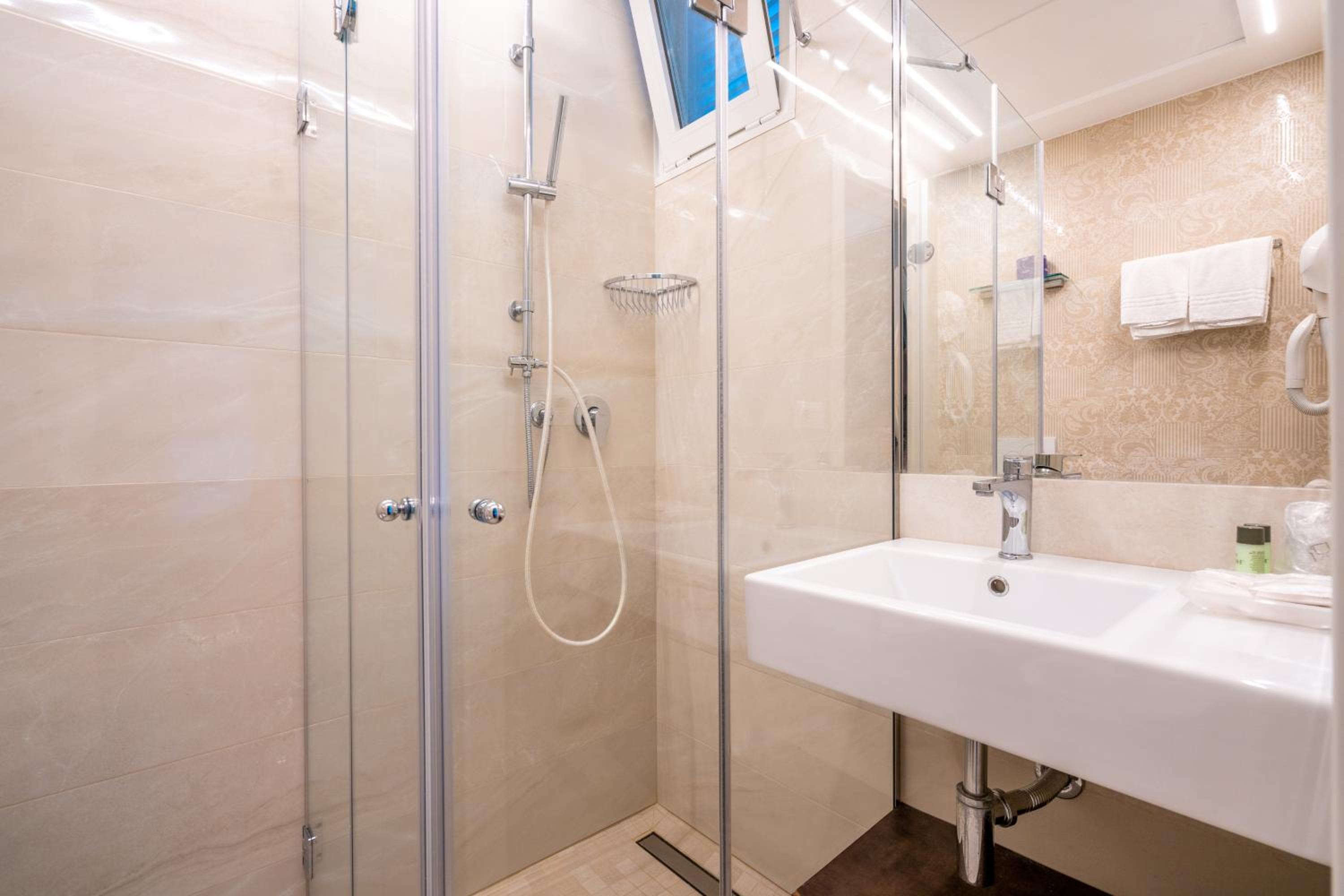 HOTEL ASTOR RIMINI 61/61