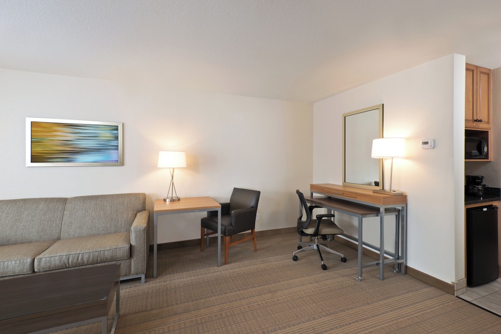 Holiday Inn Express And Suites Fraser Winter Park Area Formerly the Pinnacle Lodge 54/73