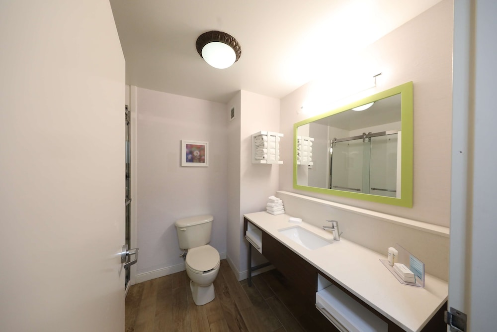 Hampton Inn Hutchinson 19/40