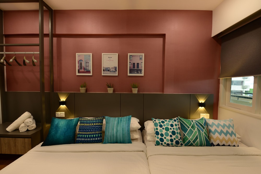 Kuah Town Service Suite Apartment 25/41