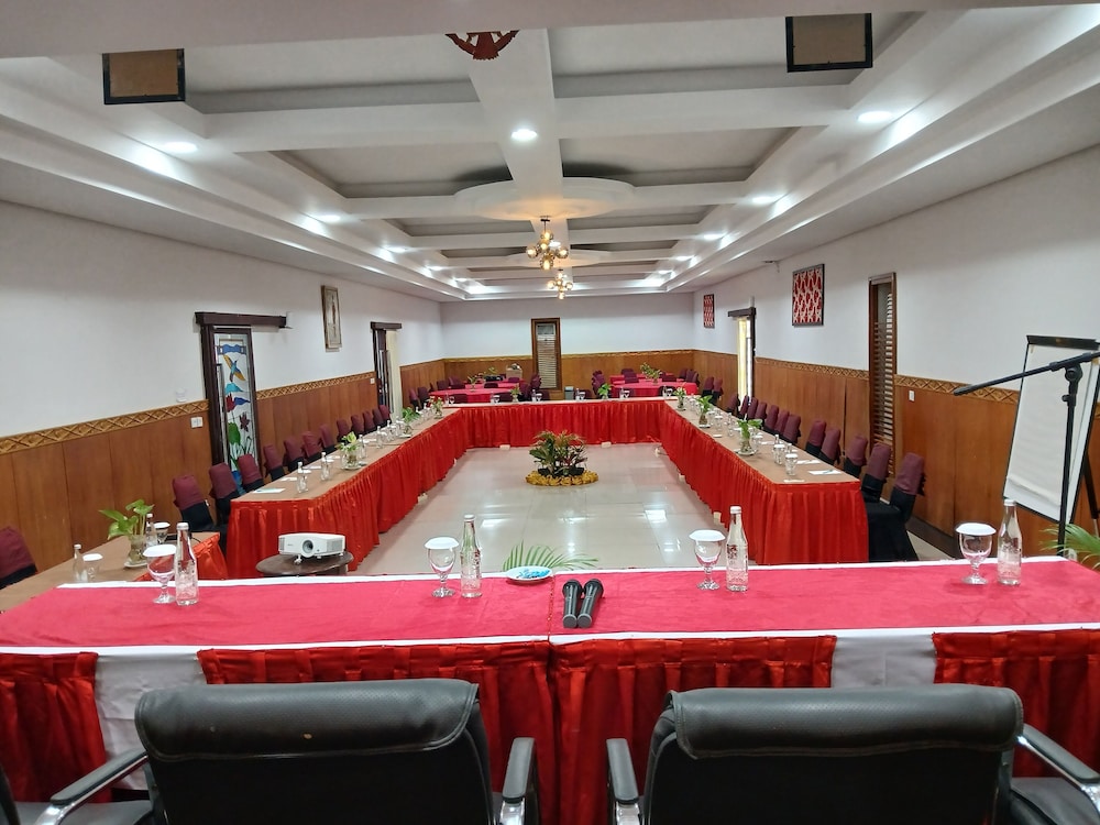 Nirmala Hotel And Convention Centre 49/66