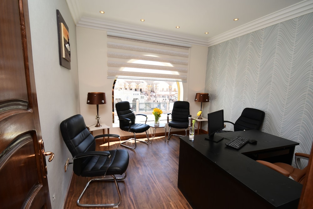 الذهبي جولدن توليب(Golden Tulip Al Zahabi) 32/50